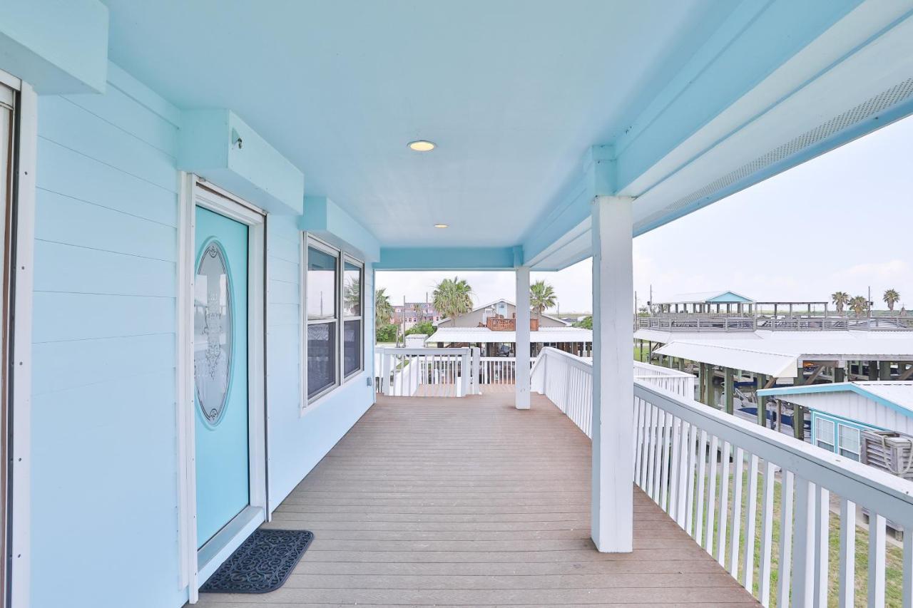 Bayside Bliss Villa Crystal Beach Exterior photo
